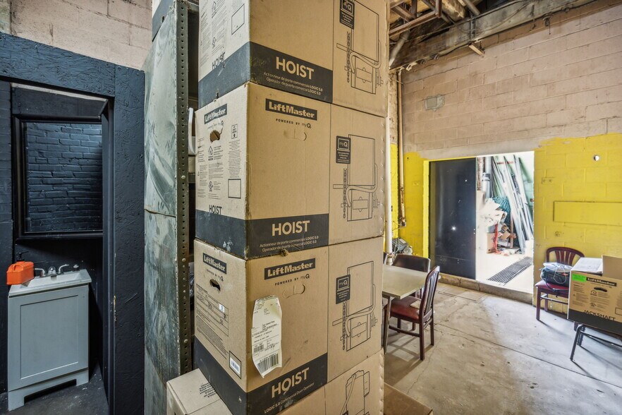 More Photos Of 2901 N 18th St, Philadelphia Warehouse For Sale