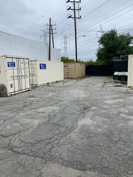 More Photos Of 11606 W Higgins St, North Hollywood Warehouse For Lease