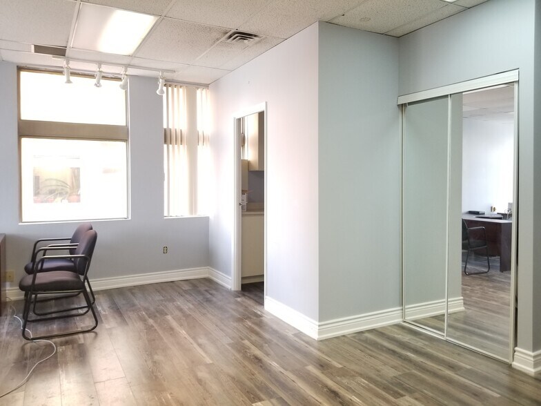 More Photos Of 3850 Finch Ave, Toronto Office For Sale