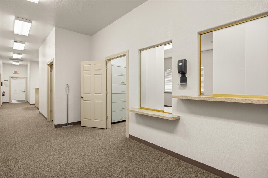 More Photos Of 1305 Paluxy Rd, Granbury Medical For Sale