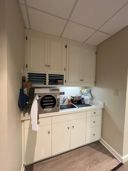 More Photos Of 6719 Fairview Rd, Charlotte Medical For Lease