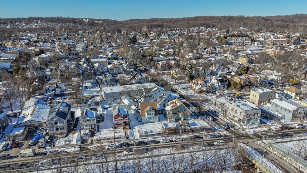 More Photos Of 129 New Dorp Plz, Staten Island Office Residential For Sale