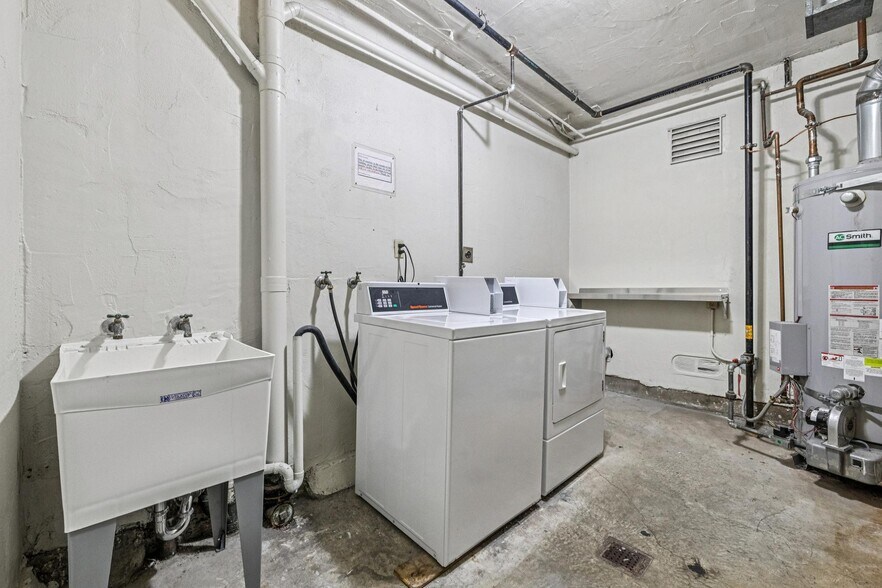 More Photos Of 237 Cumberland St, San Francisco Multifamily For Sale