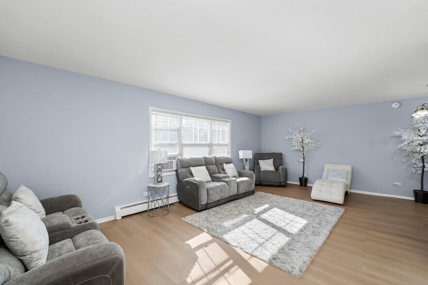 More Photos Of 1905-1913 Saint Charles Rd, Maywood Apartments For Sale