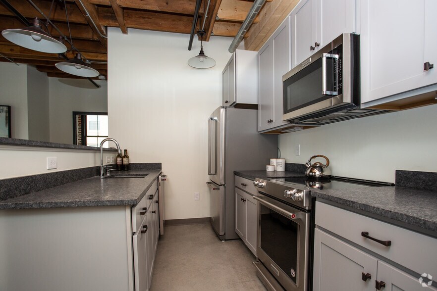 More Photos Of 24 Essex St, Haverhill Apartments For Sale