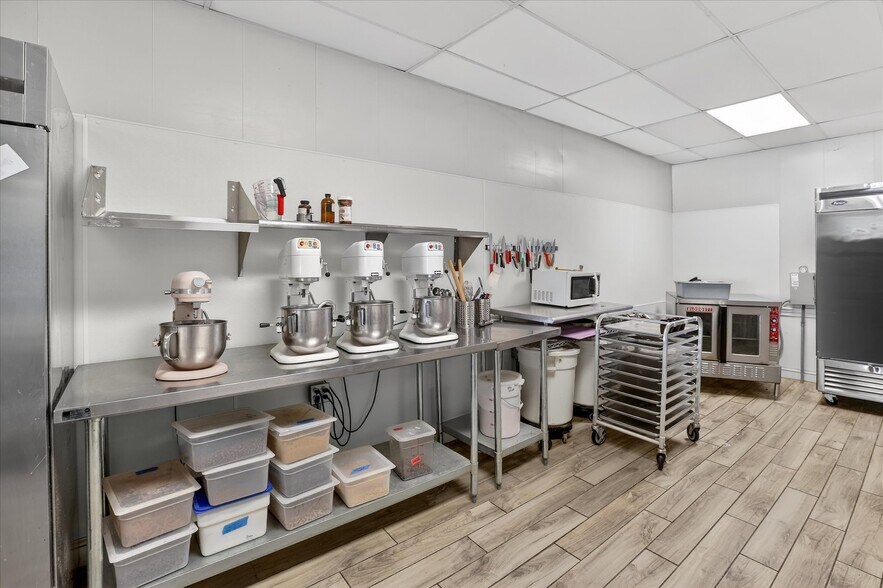 More Photos Of 135 E Main St, Woodville Storefront Retail Residential For Sale