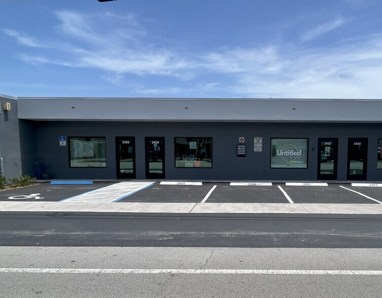 More Photos Of 2420-2426 N Dixie Hwy, Wilton Manors Light Distribution For Lease