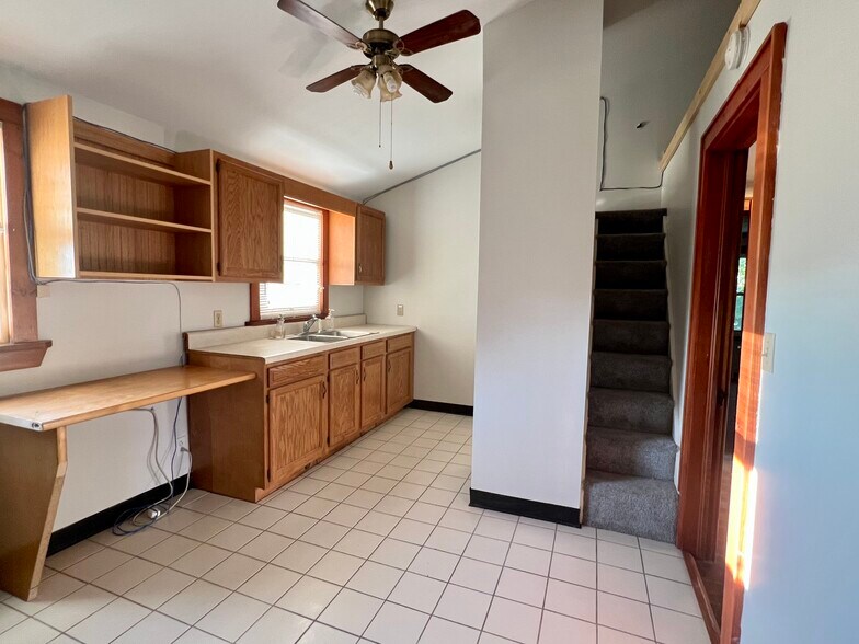 2825 Paris Green, Sauquoit, NY 13456 Office For Sale