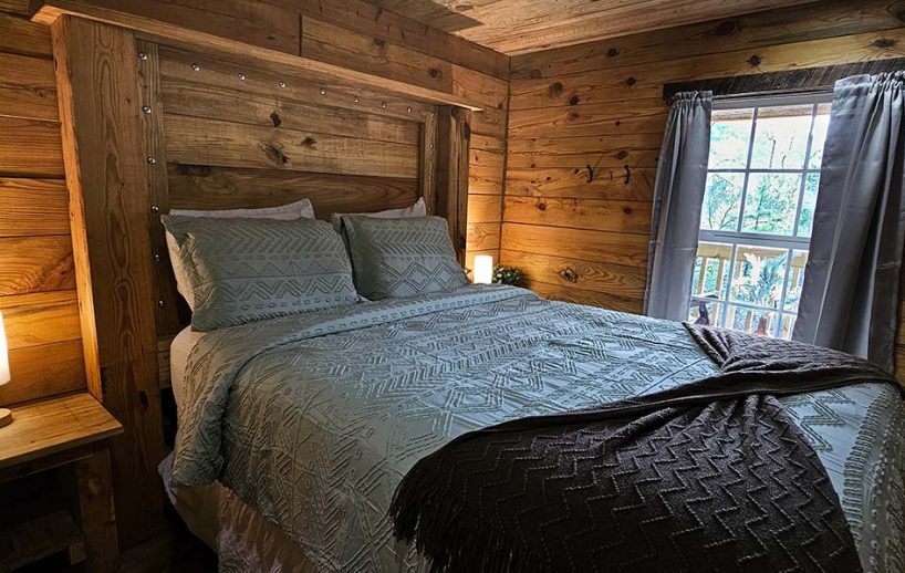 More Photos Of County Road 222, Eureka Springs Hotel For Sale