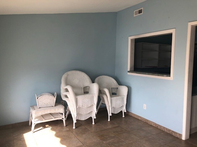 More Photos Of 1468 W Corbett Ave, Swansboro Office For Sale