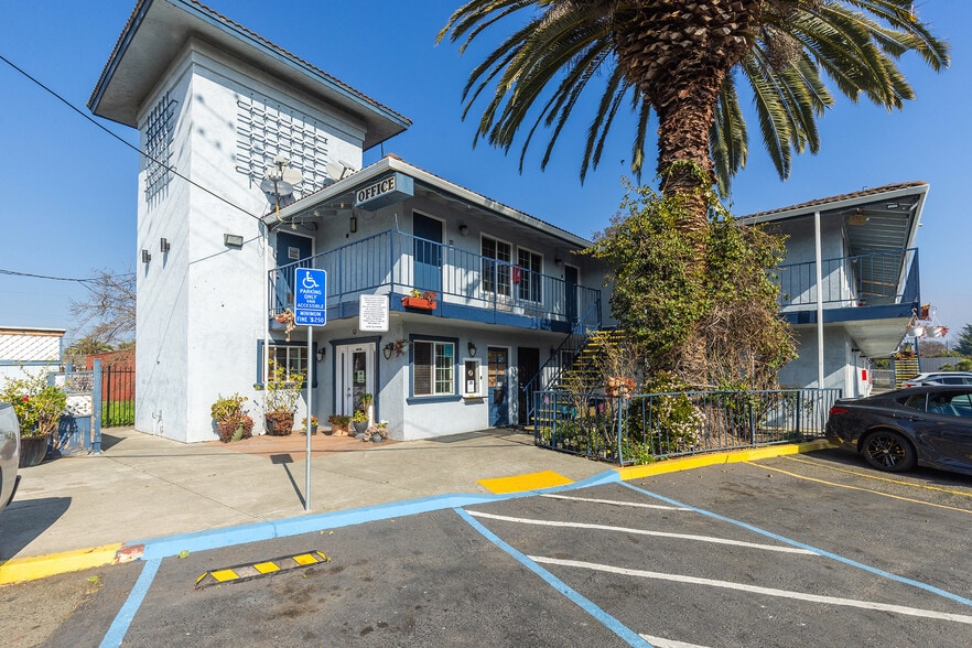 Primary Photo Of 4 Mariposa St, Vallejo Hotel For Sale