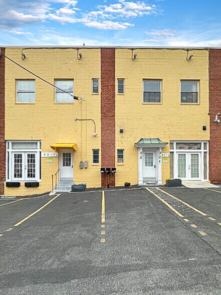 Primary Photo Of 4217 Howard Ave, Kensington Warehouse For Lease