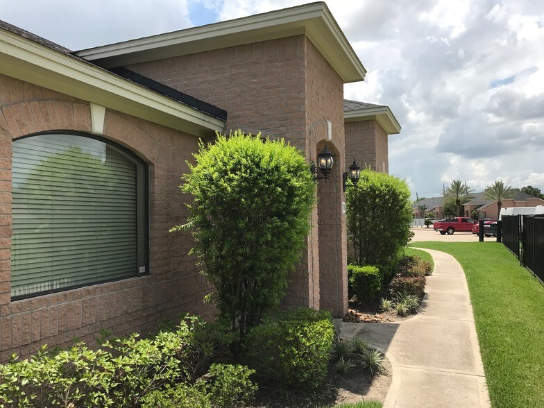More Photos Of 1838 Snake River Rd, Katy Office Residential For Lease