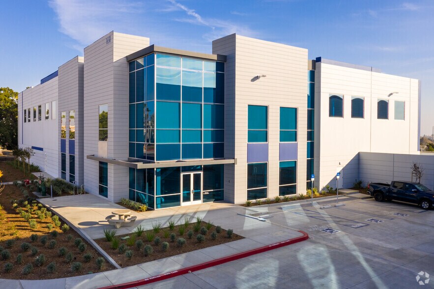 Primary Photo Of 1650 E Holt Blvd, Ontario Warehouse For Lease