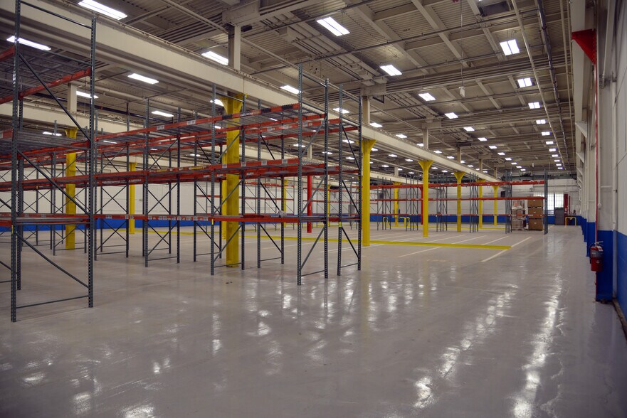 More Photos Of 10-14 New Bond St, Worcester Warehouse For Lease