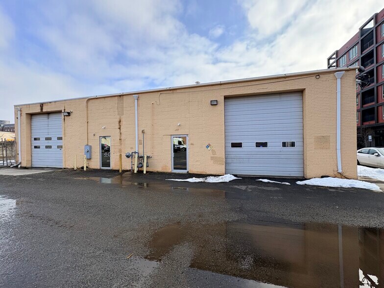 More Photos Of 434-446 Calvert Ave, Alexandria Warehouse For Sale