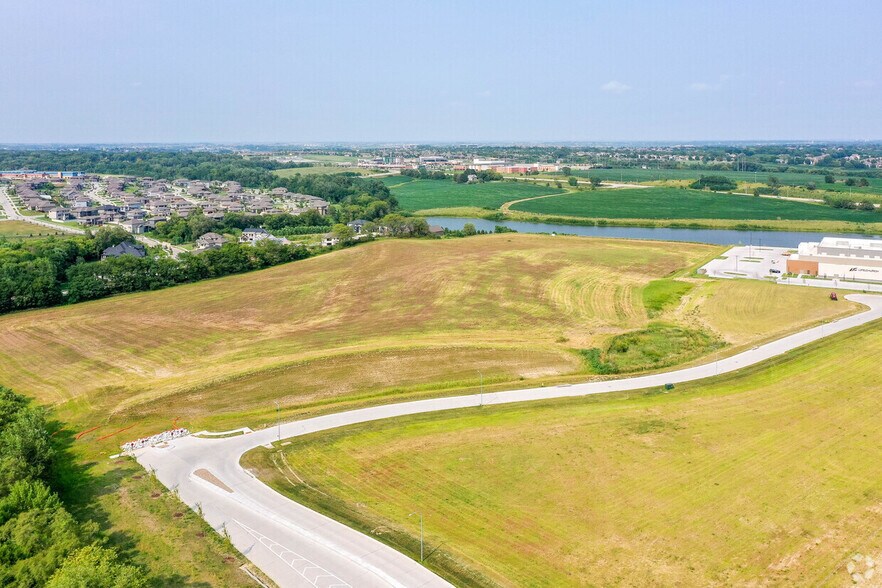 More Photos Of Gold Circle & W Center Rd, Omaha Land For Sale