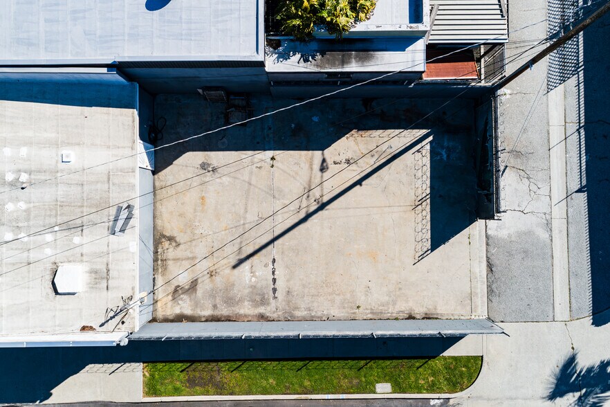 More Photos Of 8642 Venice Blvd, Los Angeles Office Residential For Sale