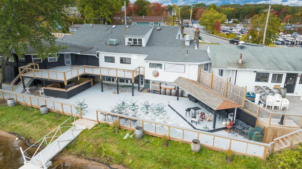 More Photos Of 141 Congamond Rd, Southwick Restaurant For Lease