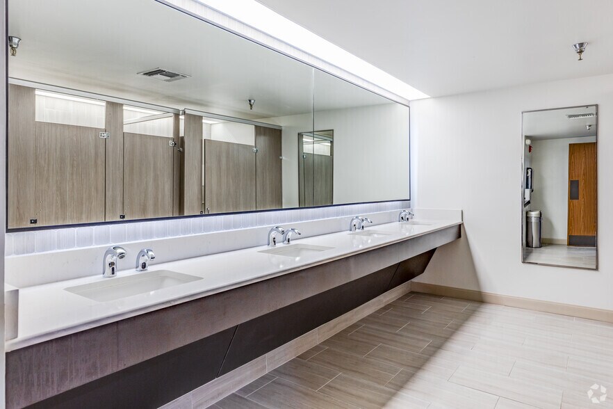 More Photos Of 2701 Maitland Center Pky, Maitland Office For Lease