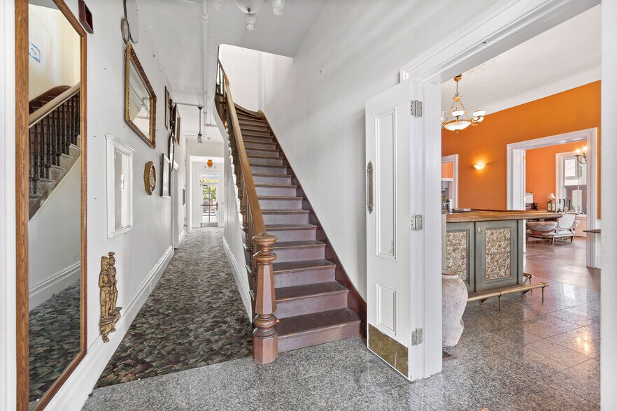 More Photos Of 8041 Soquel Dr, Aptos Hospitality For Sale