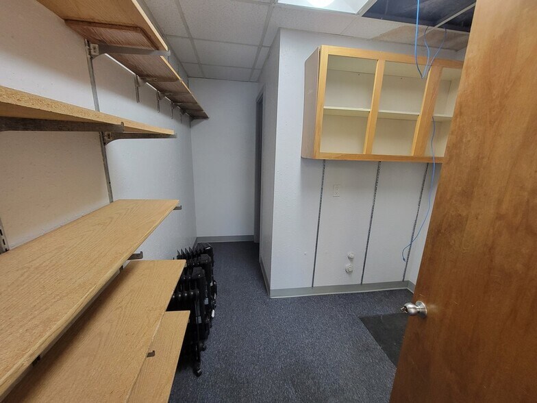 More Photos Of 780 SE Commercial St, Salem Office For Lease
