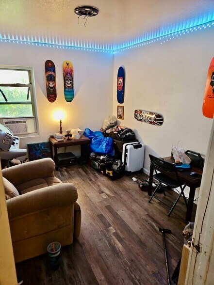 More Photos Of 612 B St, Marysville Bar For Sale