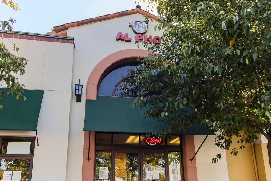 More Photos Of 1201 E Main St, Santa Maria Freestanding For Lease