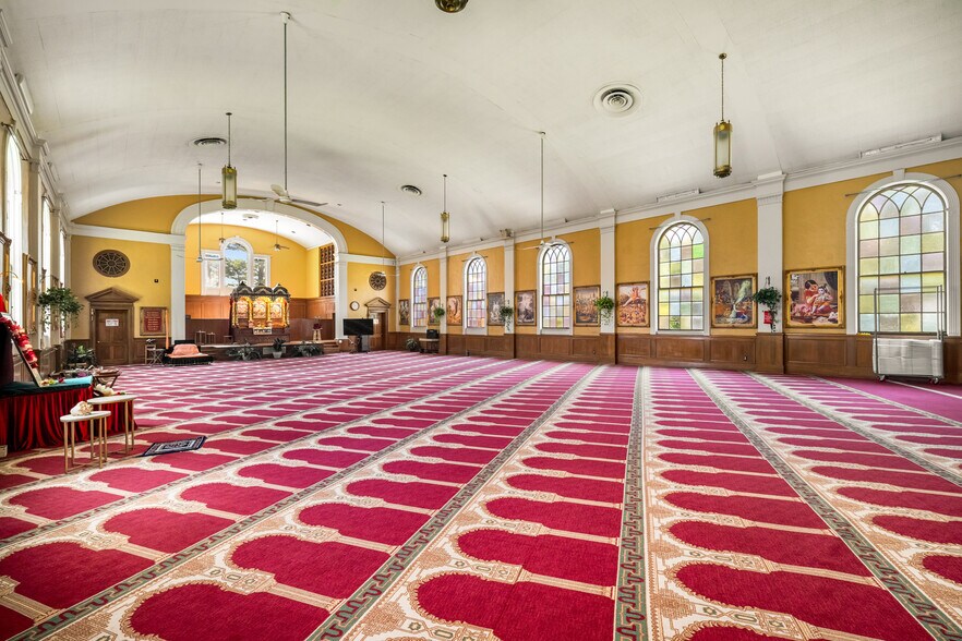 More Photos Of 1776 Sylvan Rd SW, Atlanta Religious Facility For Sale