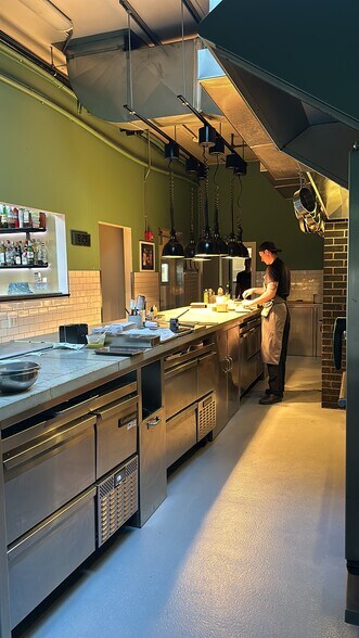 More Photos Of 1232 N State St, Bellingham Restaurant For Sale