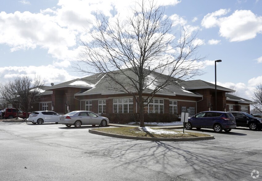 More Photos Of 24020 W Riverwalk Ct, Plainfield Medical For Sale