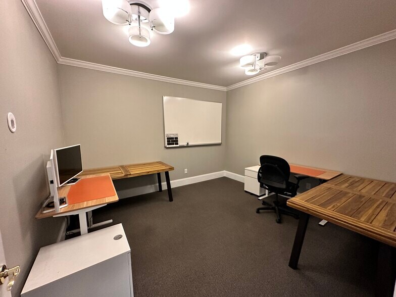 More Photos Of 327 Dahlonega Rd, Cumming Medical For Lease