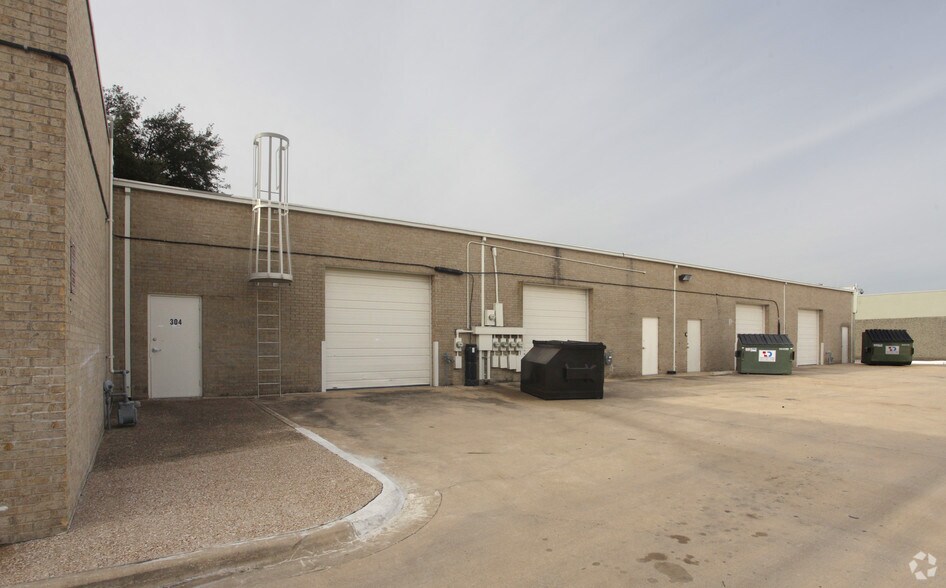 More Photos Of 2808 Longhorn Blvd, Austin Light Distribution For Lease