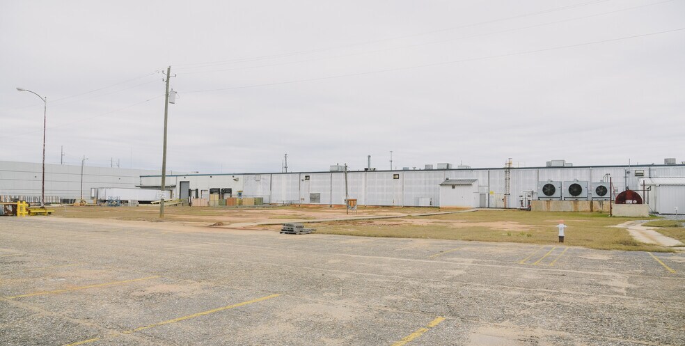 More Photos Of 2760 Gunter Park Dr, Montgomery Manufacturing For Sale