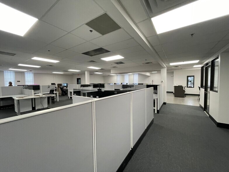 More Photos Of 223 NE Loop 820, Hurst Medical For Lease