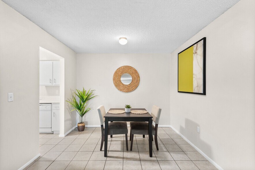 More Photos Of 1505 W 25th St, Sanford Apartments For Sale