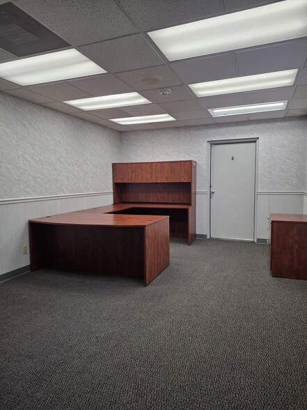 More Photos Of 50 Snider Way, Sparks Light Distribution For Lease