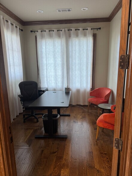 More Photos Of 1414 14th St, Plano Office For Lease
