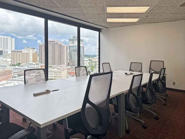 More Photos Of 650 Poydras St, New Orleans Coworking Space