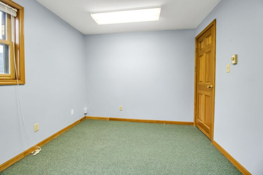 More Photos Of 6272 Robinson Rd, Lockport Medical For Sale