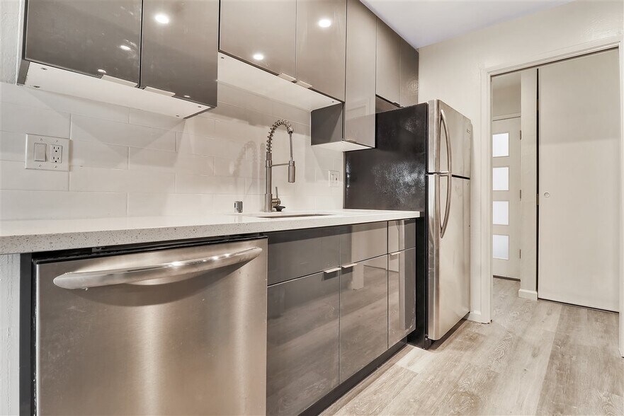 More Photos Of 630 Masonic Way, Belmont Apartments For Sale