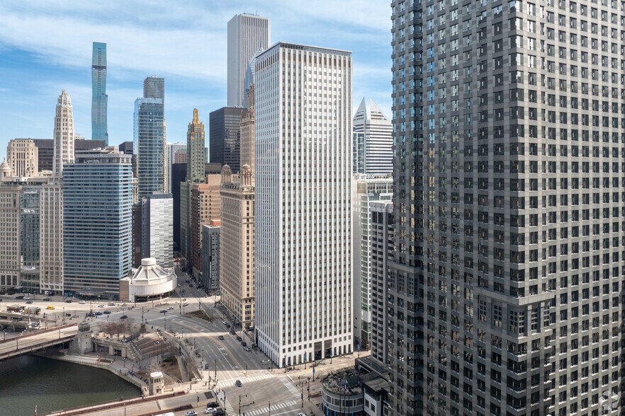 More Photos Of 1 E Wacker Dr, Chicago Office For Lease