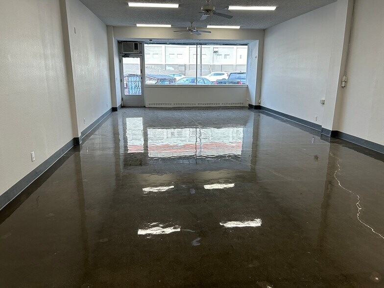 More Photos Of 1210 SE 7th Ave, Portland Storefront For Lease