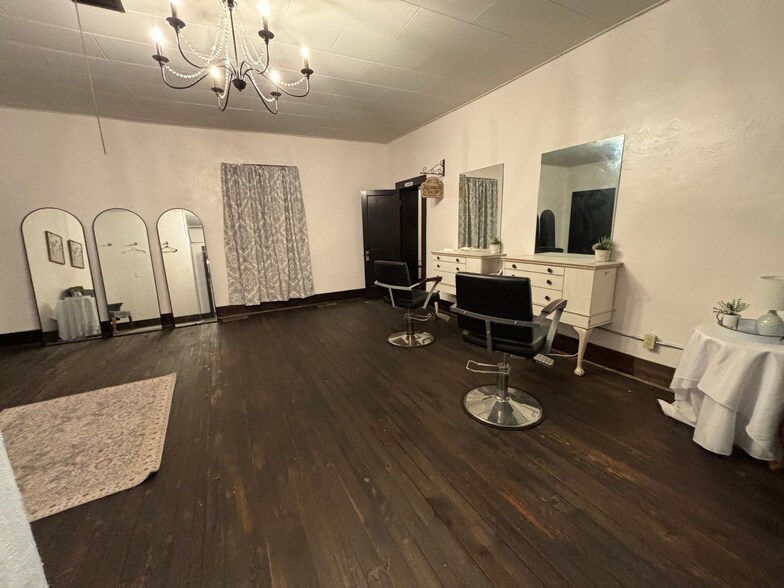 More Photos Of 314 S Main St, Eaton Rapids Lodge Meeting Hall For Sale