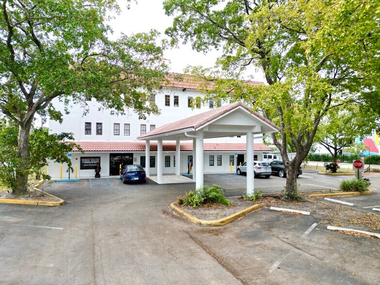 Primary Photo Of 2889 10th Ave N, Lake Worth Medical For Lease