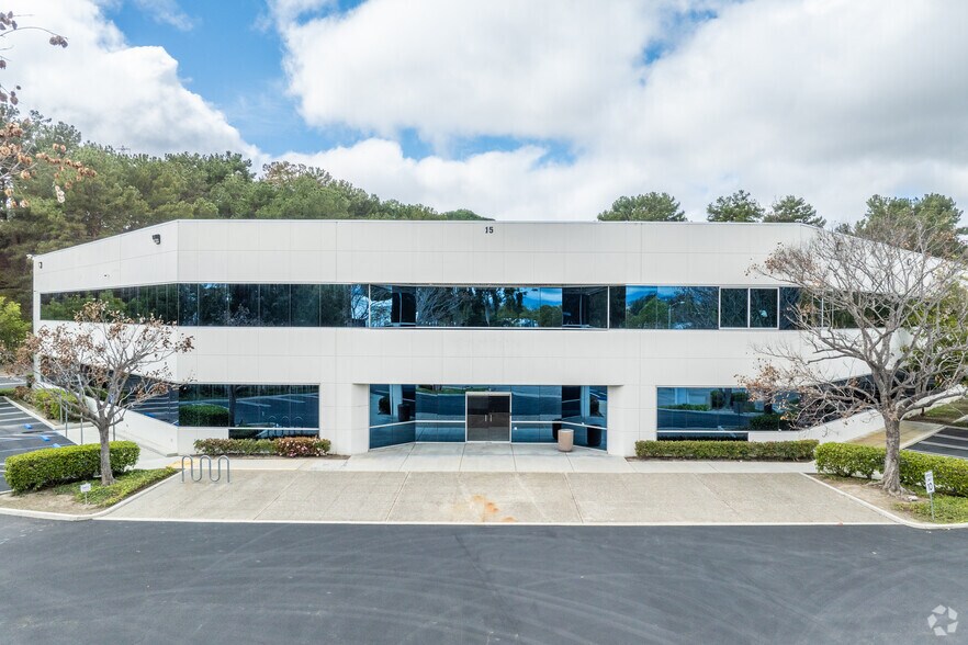 More Photos Of 15 Argonaut, Aliso Viejo Research And Development For Sale