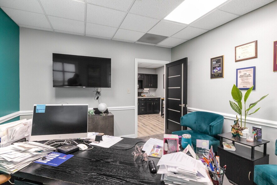 More Photos Of 8037 Corporate Center Dr, Charlotte Office For Sale