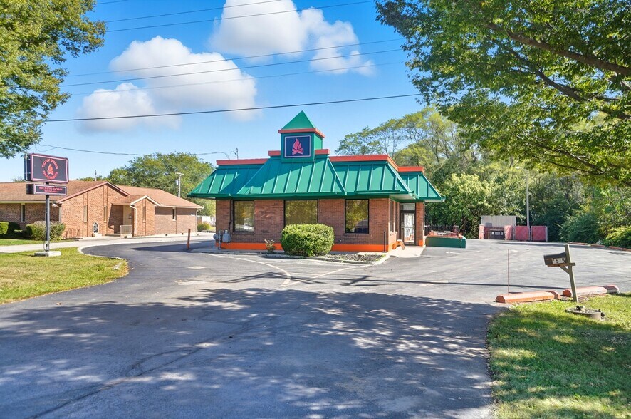 Primary Photo Of 1535 Xenia Ave, Yellow Springs Restaurant For Sale