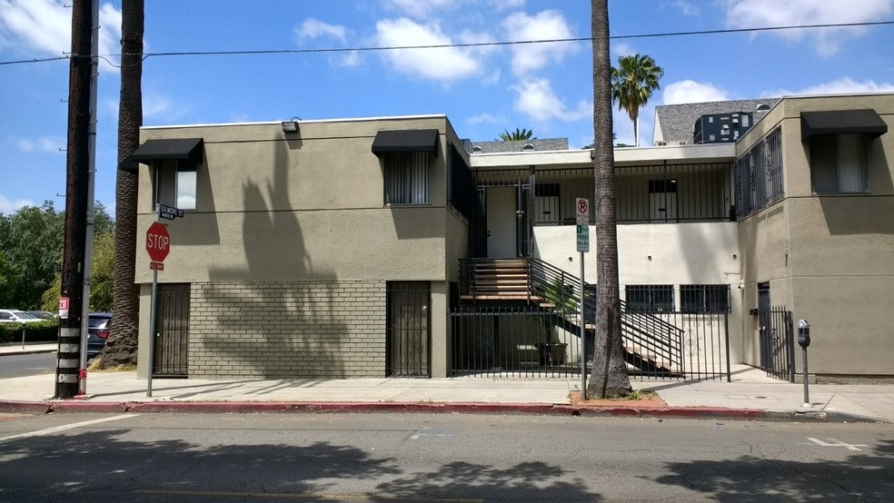 More Photos Of 14401 Gilmore St, Van Nuys Office For Lease