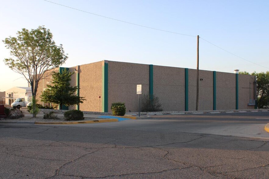 More Photos Of 11020 Argal Ct, El Paso Warehouse For Sale